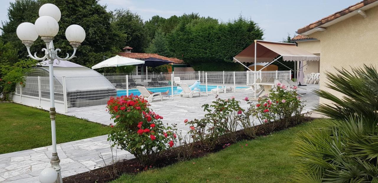 Le Cabassou Du Medoc Begadan Bagian luar foto