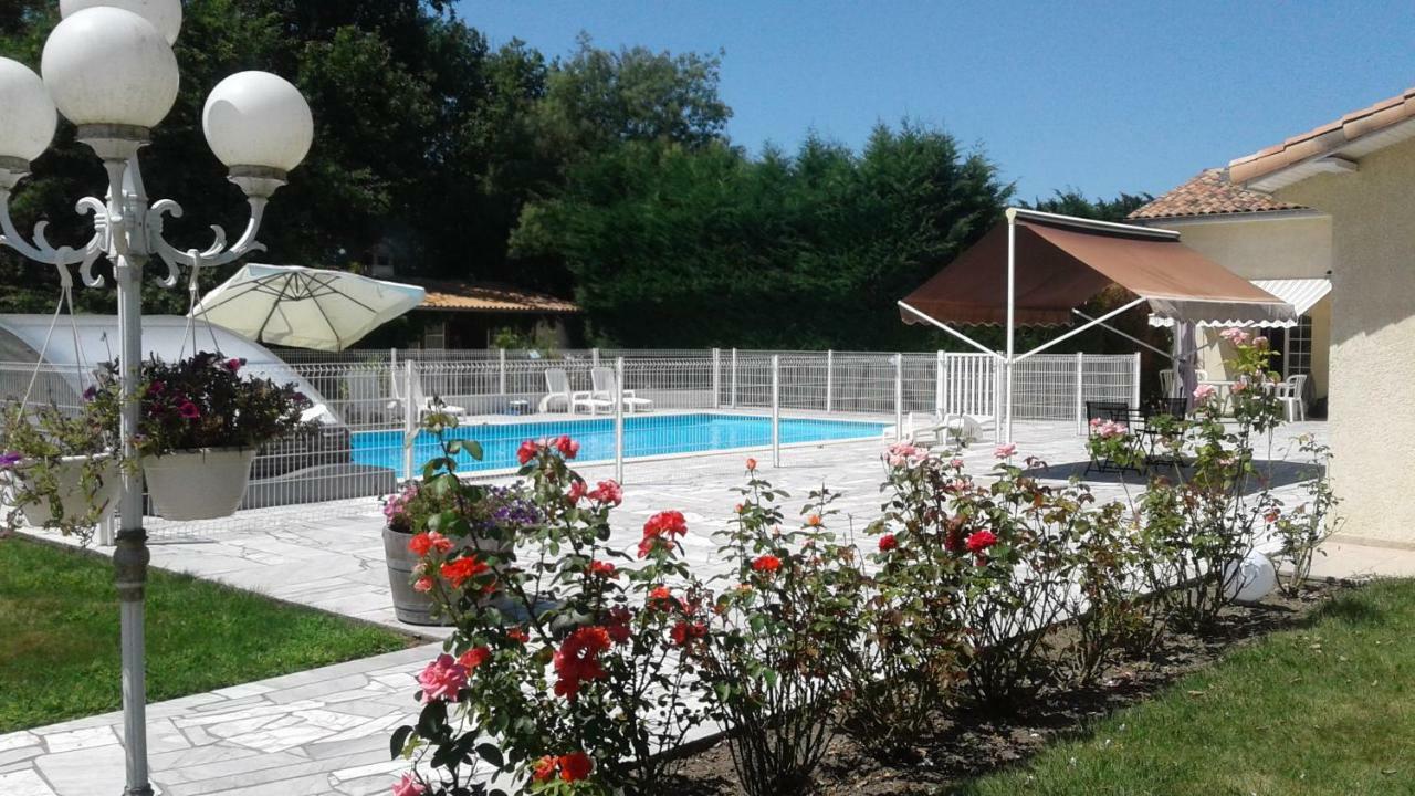 Le Cabassou Du Medoc Begadan Bagian luar foto